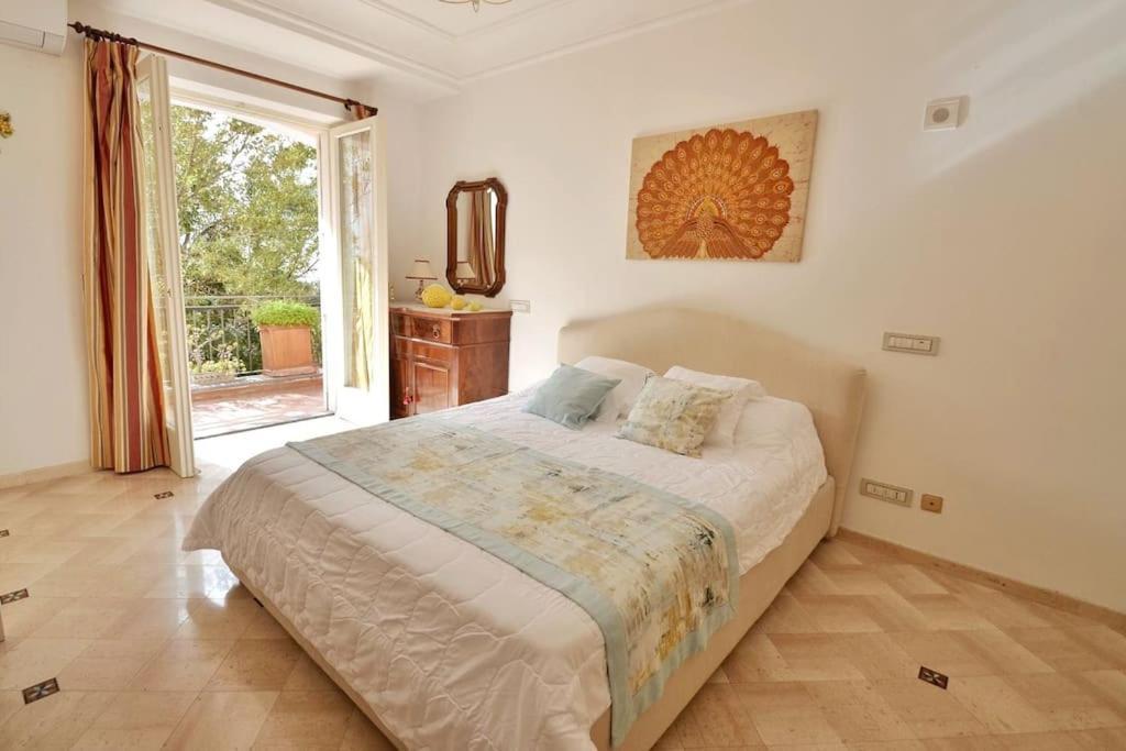 Апартаменты Casa Gadeamus Via Le Botteghe 12 Капри Экстерьер фото